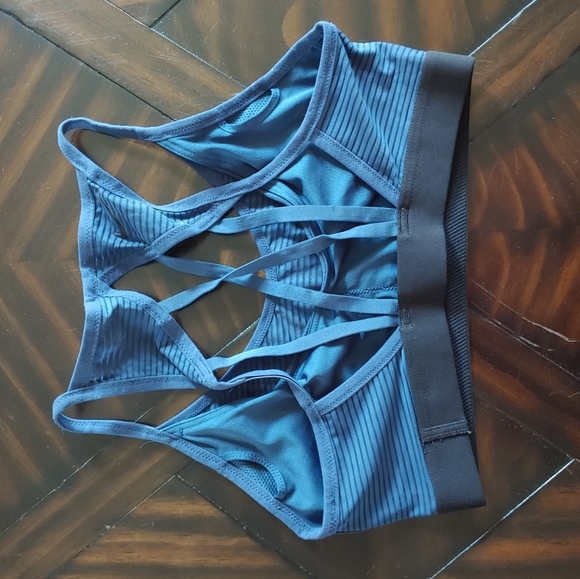 Nike Sportsbra - Picture 2 of 3